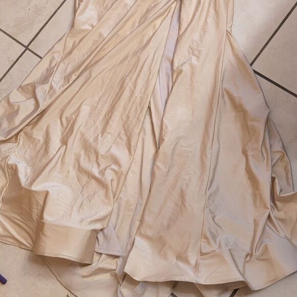 NWOT Cynthia & Sahar Long Sleeve Dress Champagne Ivory Stretch Satin Size XL - Picture 3 of 14